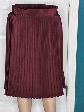 American Apparel Pleated Midi Skirt in Wine
